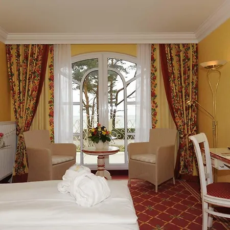 ホテル Rugard Thermal Strandhotel