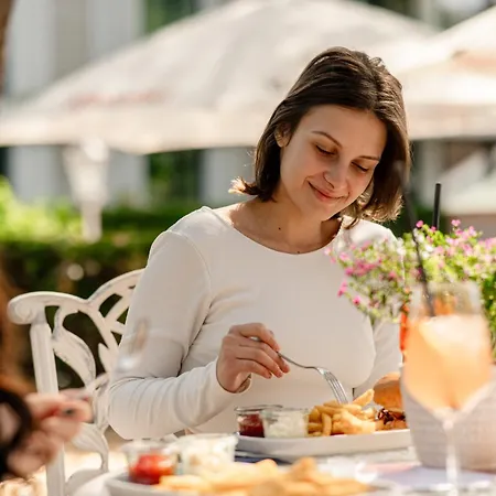 Rugard Thermal Strandhotel Отель Остзебад Бинц